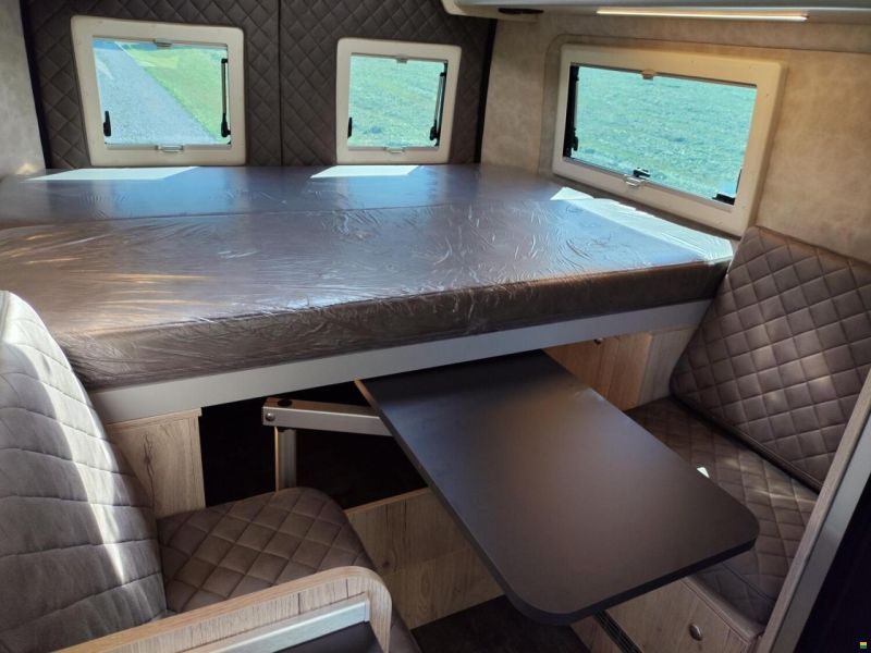 Megamobil Mega Classic 600 Twin Peugeot 180 PS