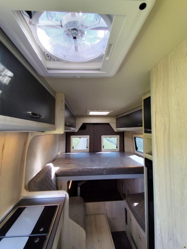 Megamobil Mega Classic 600 Twin Peugeot 180 PS