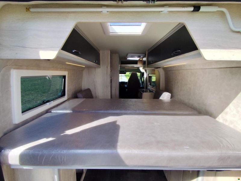 Megamobil Mega Classic 600 Twin Peugeot 180 PS