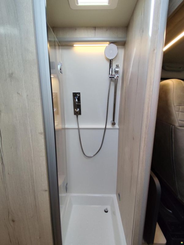 Megamobil Mega Classic 600 Twin Peugeot 180 PS