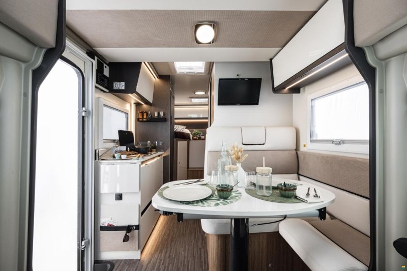 Elnagh Baron Compact 539 Ford 165 PS