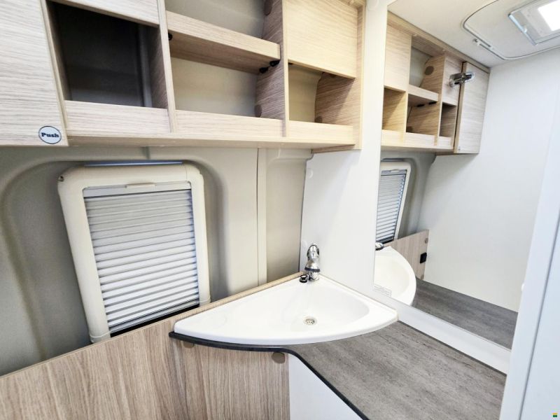 Sunlight CLIFF XV 640 ED.ENTRY AUTOMAT MAXI MJ160