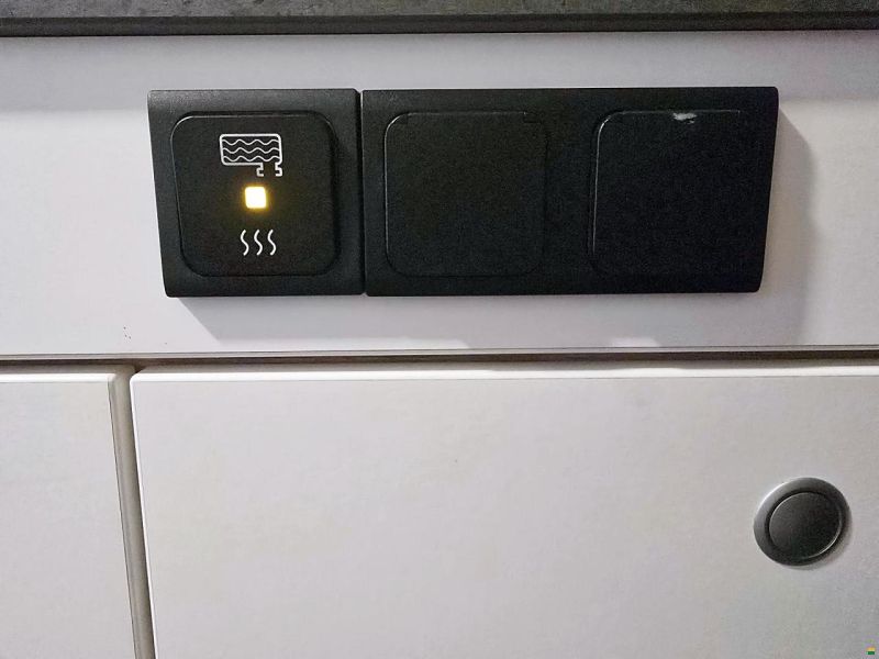 Sunlight CLIFF XV 640 ED.ENTRY AUTOMAT MAXI MJ160