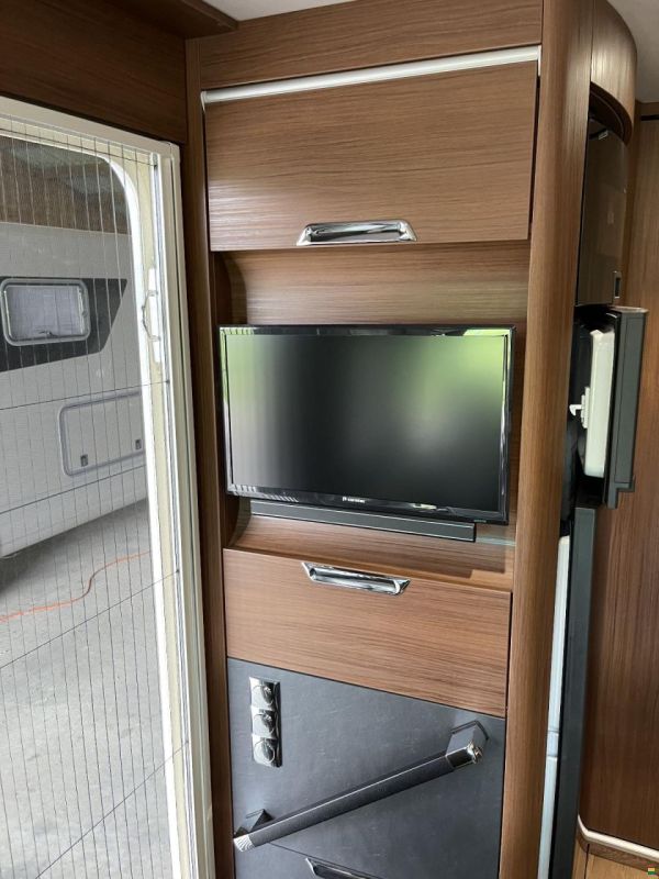 Niesmann-Bischoff Arto 76LE / 3000ccm