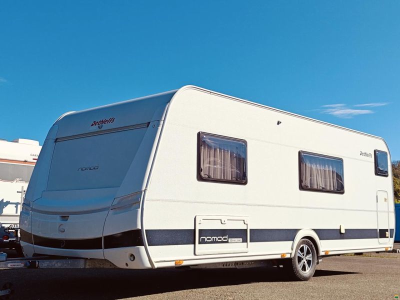 Dethleffs NOMAD 560 FMK Snow Edition Etagenbetten