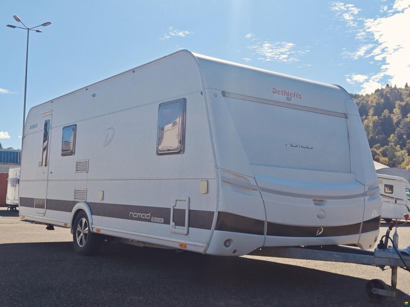 Dethleffs NOMAD 560 FMK Snow Edition Etagenbetten