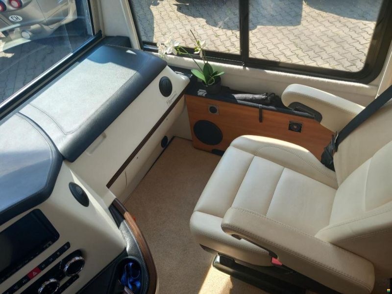 Concorde Carver 844 L Centurion Style