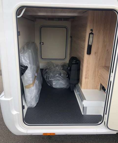 Eura Mobil Profila PT 695 HB
