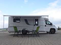 Fiat LMC Cruiser Passion T673G partiellement intégré