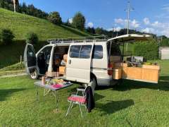 Toyota Hiace Minibus