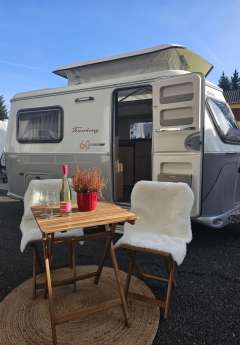 Eriba Triton 310 mit Sonnendach, Mover! Wohnwagen