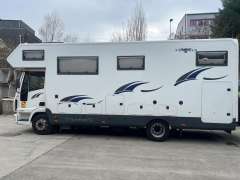 Iveco Phoenix 8300G Alkoven