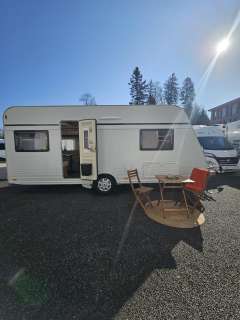 B&uuml;rstner Averso Plus 510ts mit Hubbett, Mover! Caravan