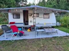 B&uuml;rstner Ventana 465 TS Caravane