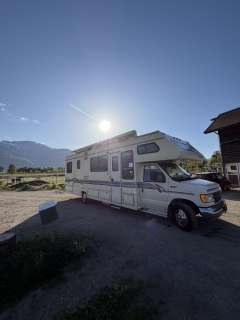 Ford Ecoline E350 Alkoven