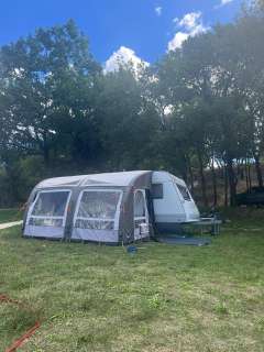 B&uuml;rstner Ventana avangarde 455 TS Caravane