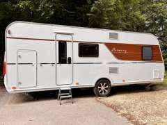 B&uuml;rstner Averso Harmony Line 520 TK Wohnwagen
