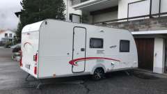 B&uuml;rstner Premio 480 TK Caravane