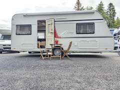 B&uuml;rstner Averso Plus 500ts mit Hubbett, Dachklima Wohnwagen