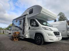 Blucamp Laika A660 mit Kaj&uuml;ttenbett, Automat! Capucine