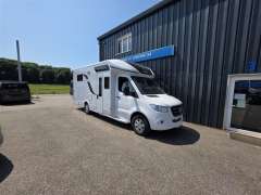 Fleurette Elister 73 LJF Integriert