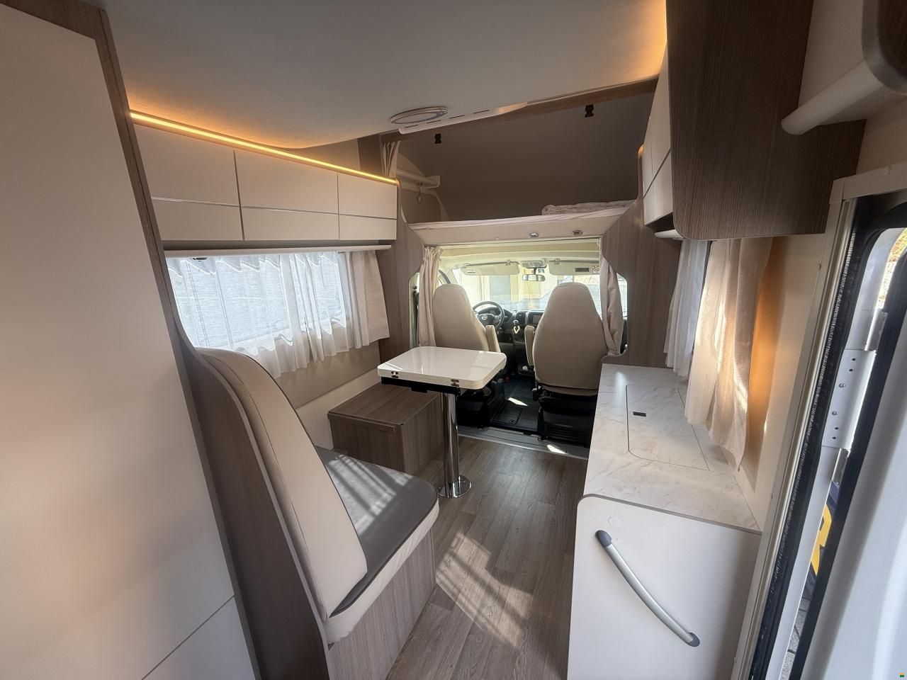 XGO 39 Lounge Alkoven