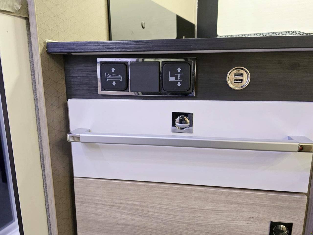 Challenger 260 GRAPHITE EDITION VIP 9-G-AUTOMAT 2.3