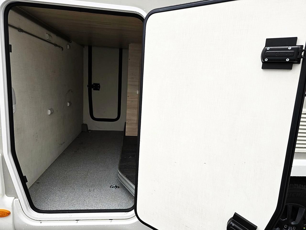 Challenger 260 GRAPHITE EDITION VIP 9-G-AUTOMAT 2.3