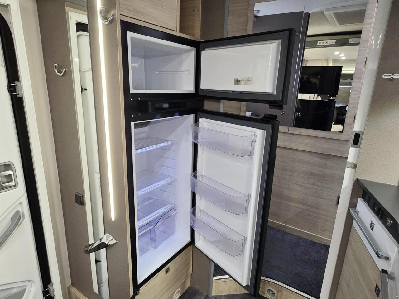 Challenger 260 GRAPHITE EDITION VIP 9-G-AUTOMAT 2.3