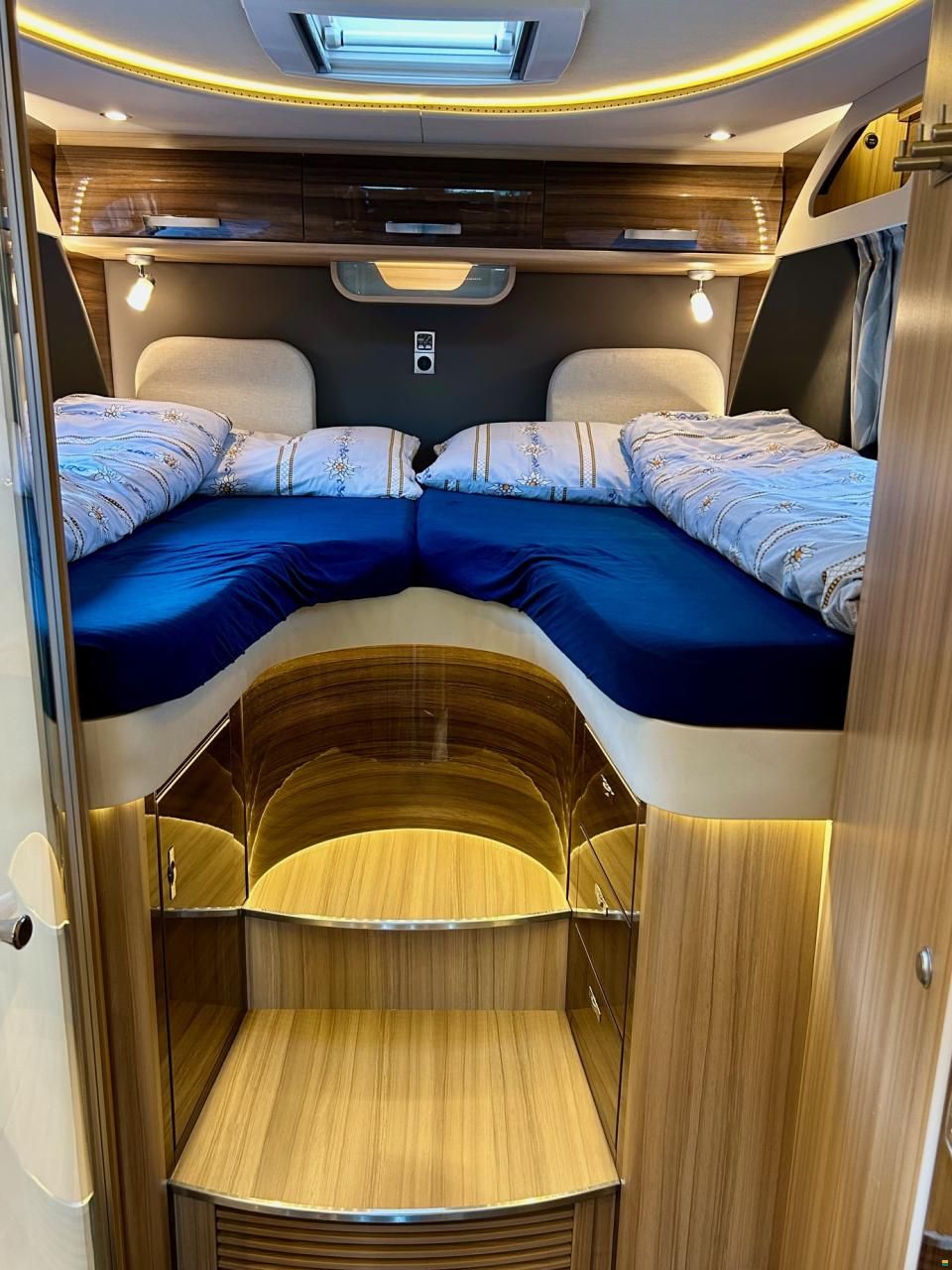 Knaus SUN I 9000 LEG