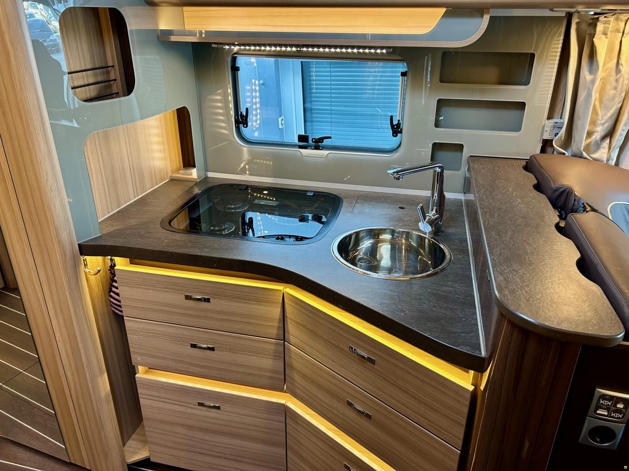 Knaus SUN I 9000 LEG