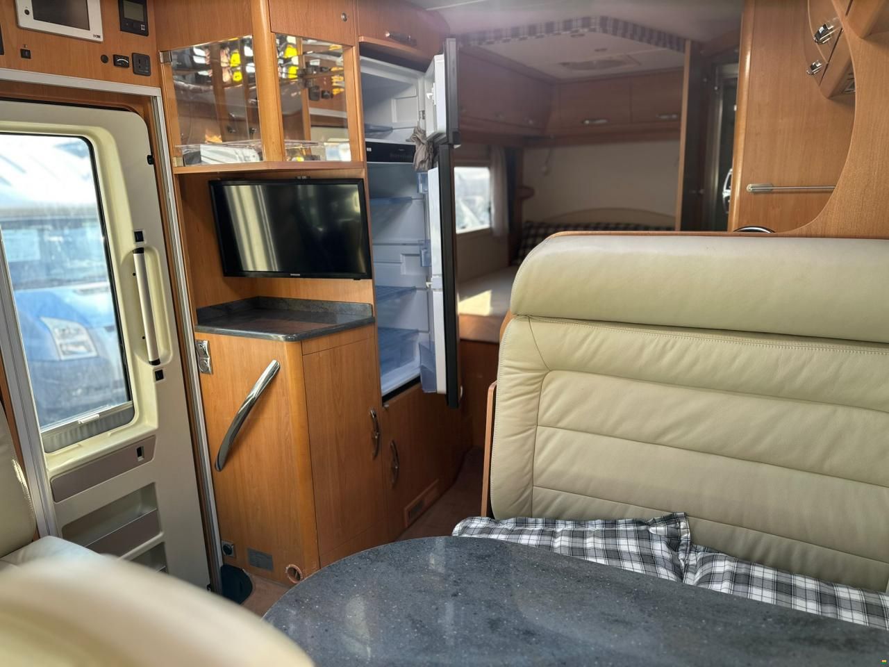 Iveco STARLINER by Maurer Wohnmobile Schweizer