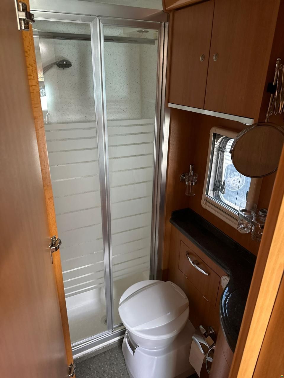 Iveco STARLINER by Maurer Wohnmobile Schweizer