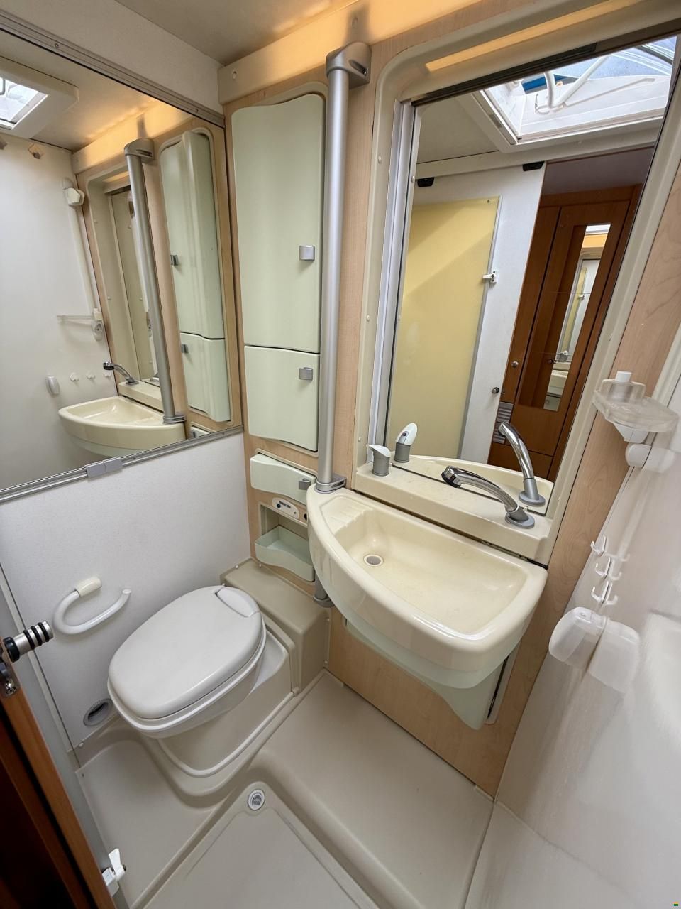 Hymer Camp 600 - FamilyTravel