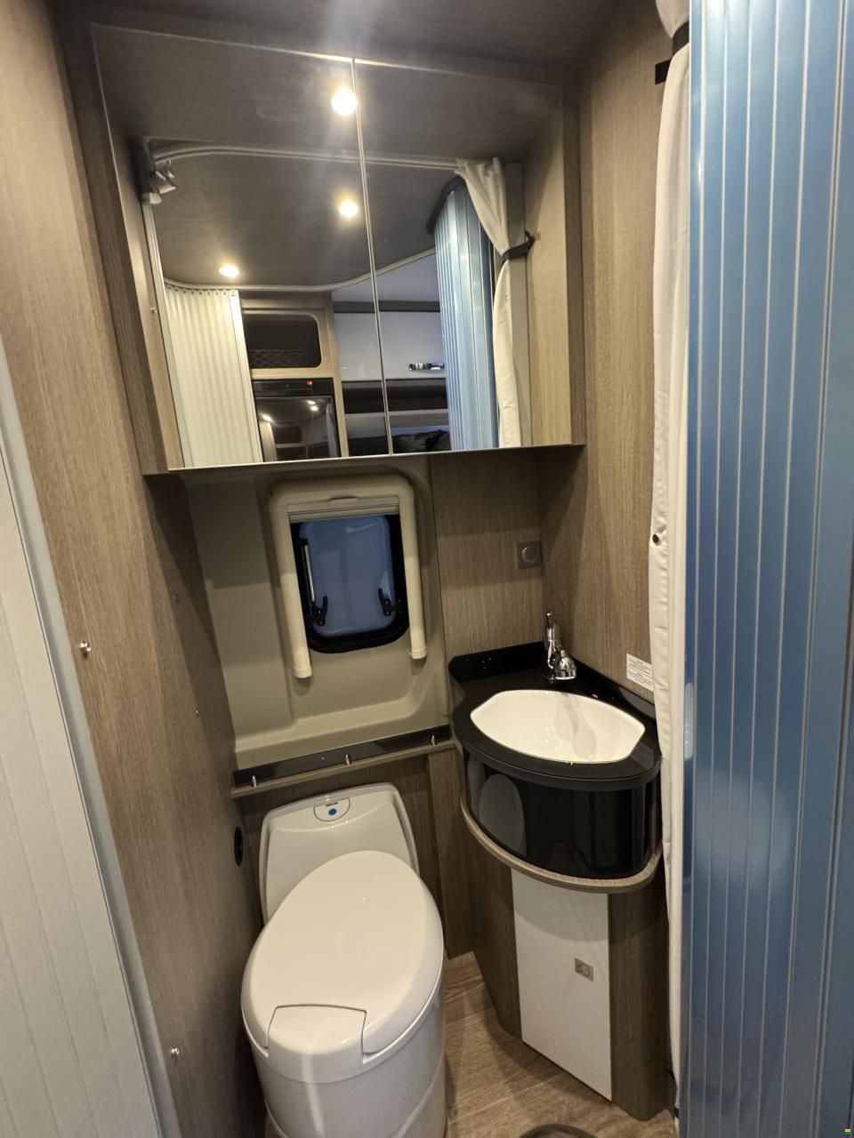 Pössl Roadcruiser Revolution *Hubbett*