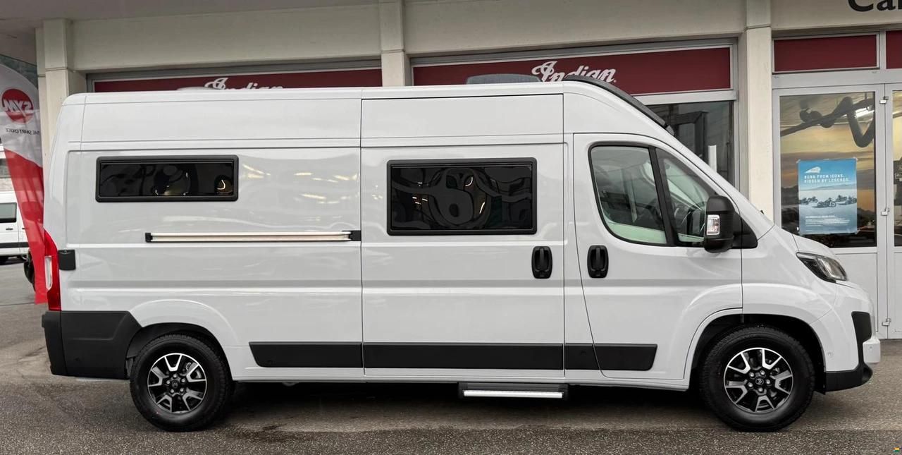 Pössl Summit 600 L Shine *Längsbetten*