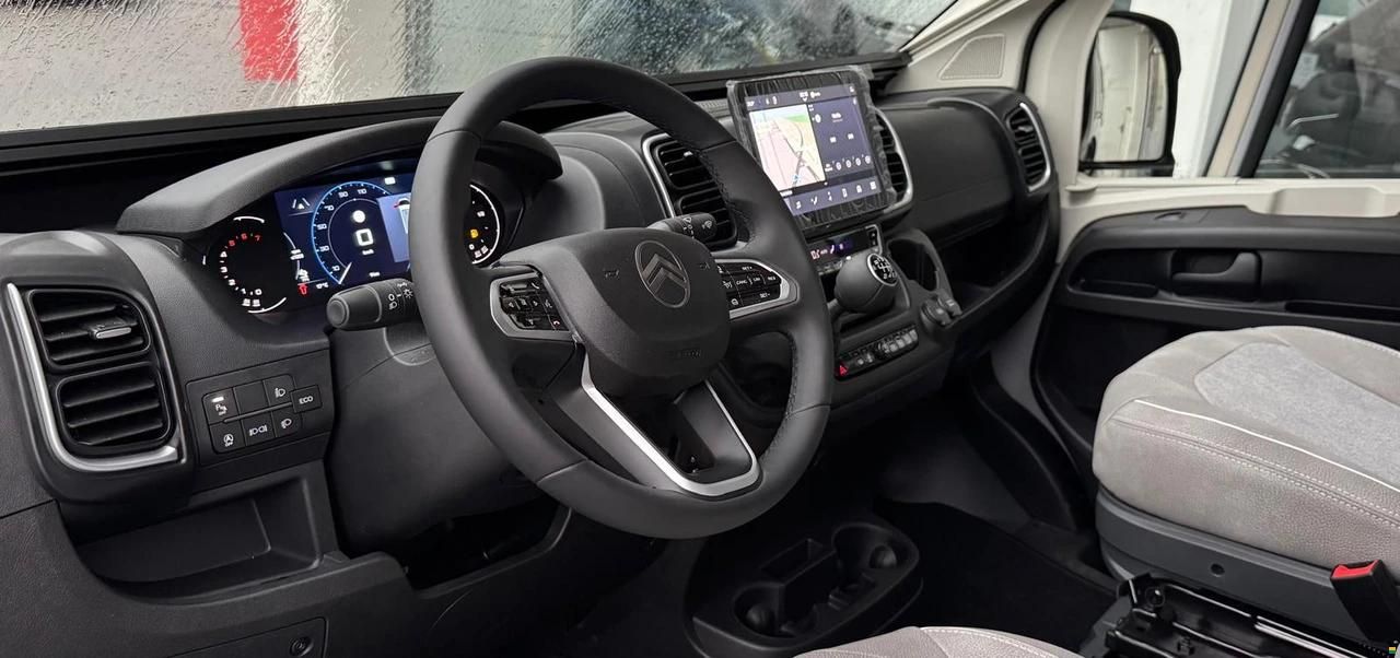 Pössl Summit 600 L Shine *Längsbetten*