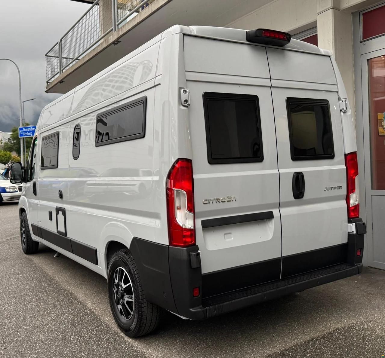 Pössl Summit 600 L Shine *Längsbetten*