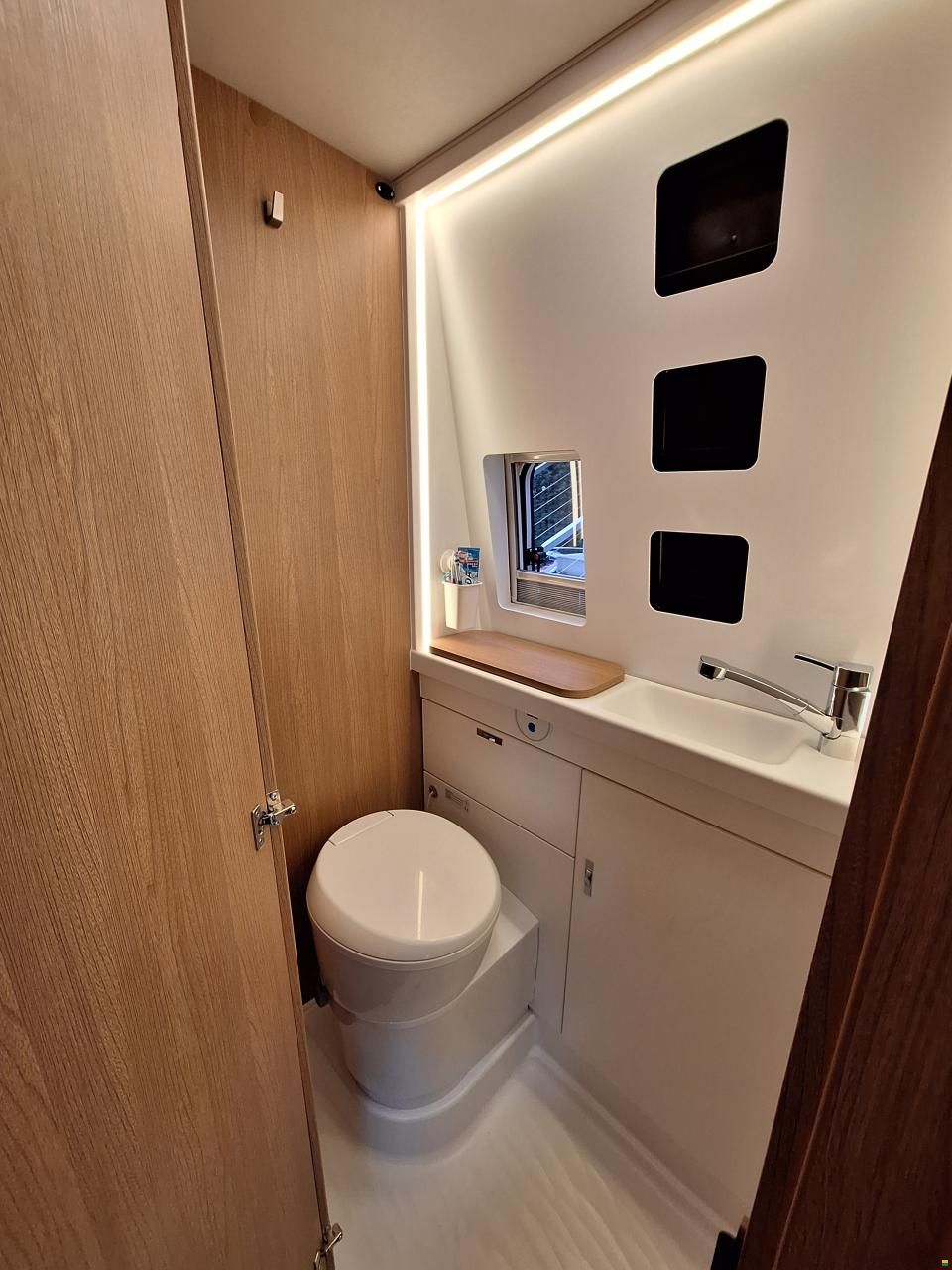 Weinsberg CaraBus 600MQ mit Klappdach