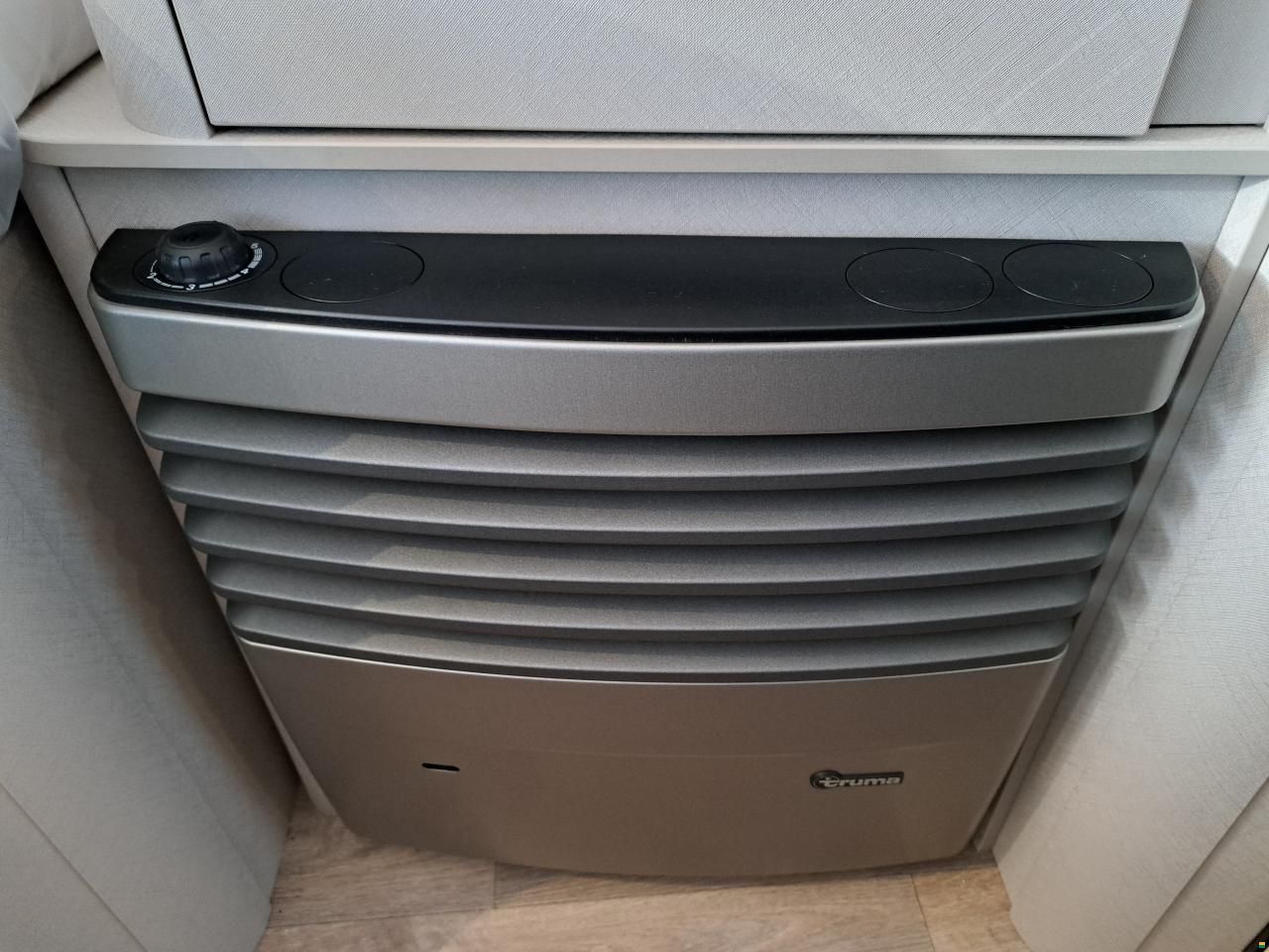 Eriba Touring 542  Harbour Blue