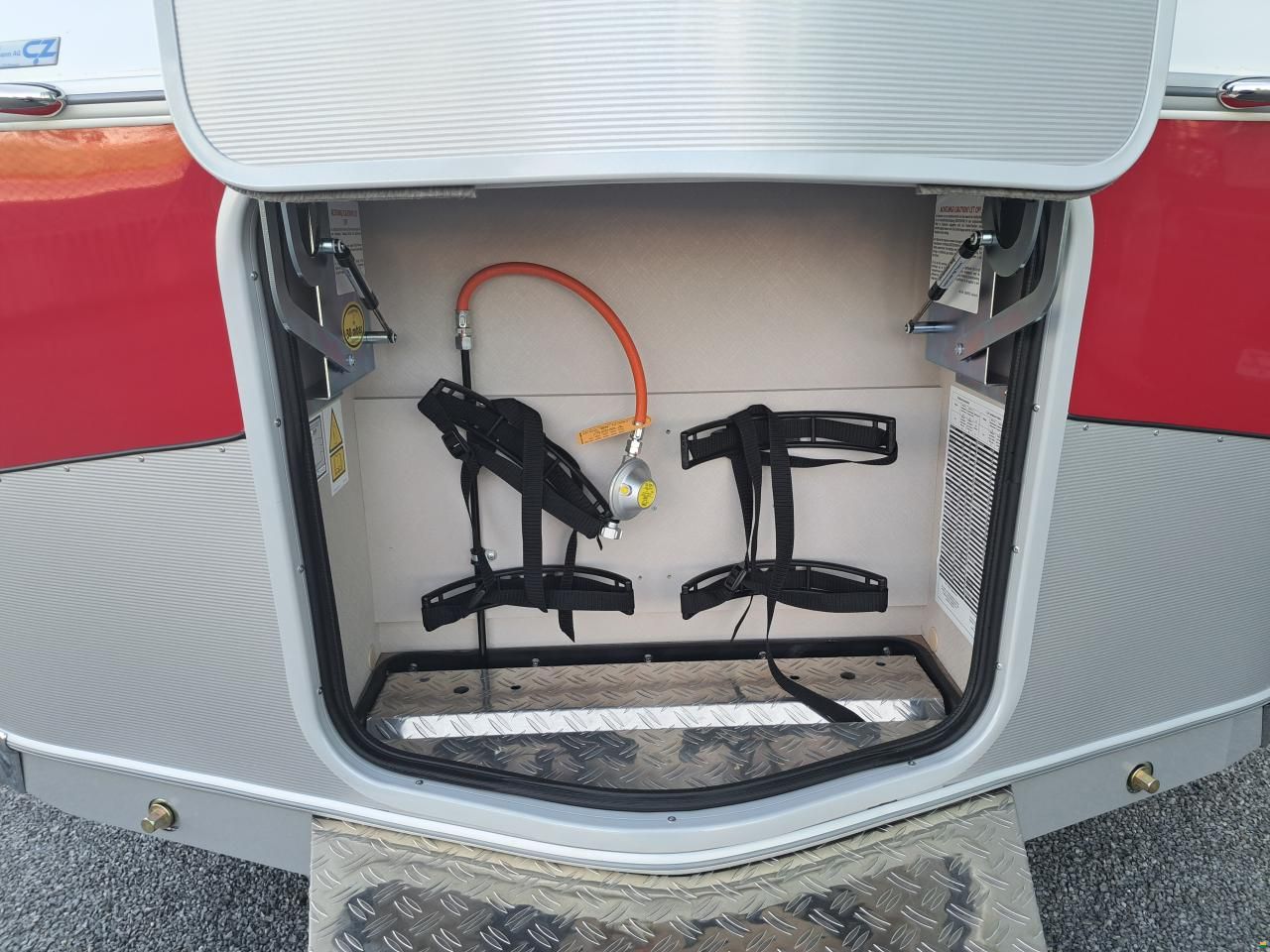 Eriba Touring 542 Tango Red