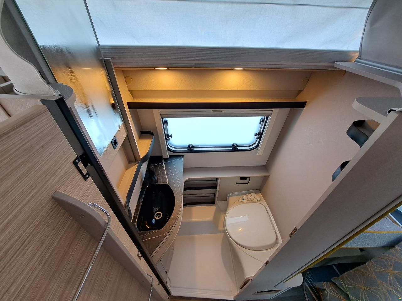 Eriba Touring 542 Nugget Gold