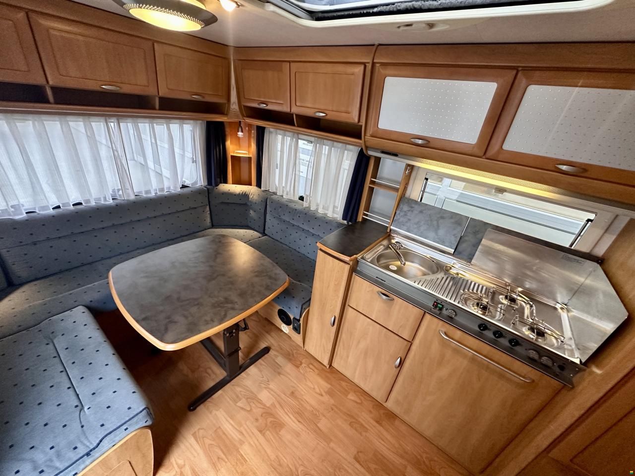 Hymer 540A - Längsbetten - Schutzdach