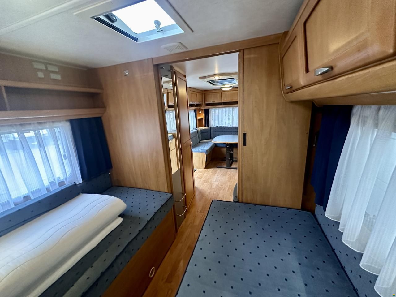 Hymer 540A - Längsbetten - Schutzdach