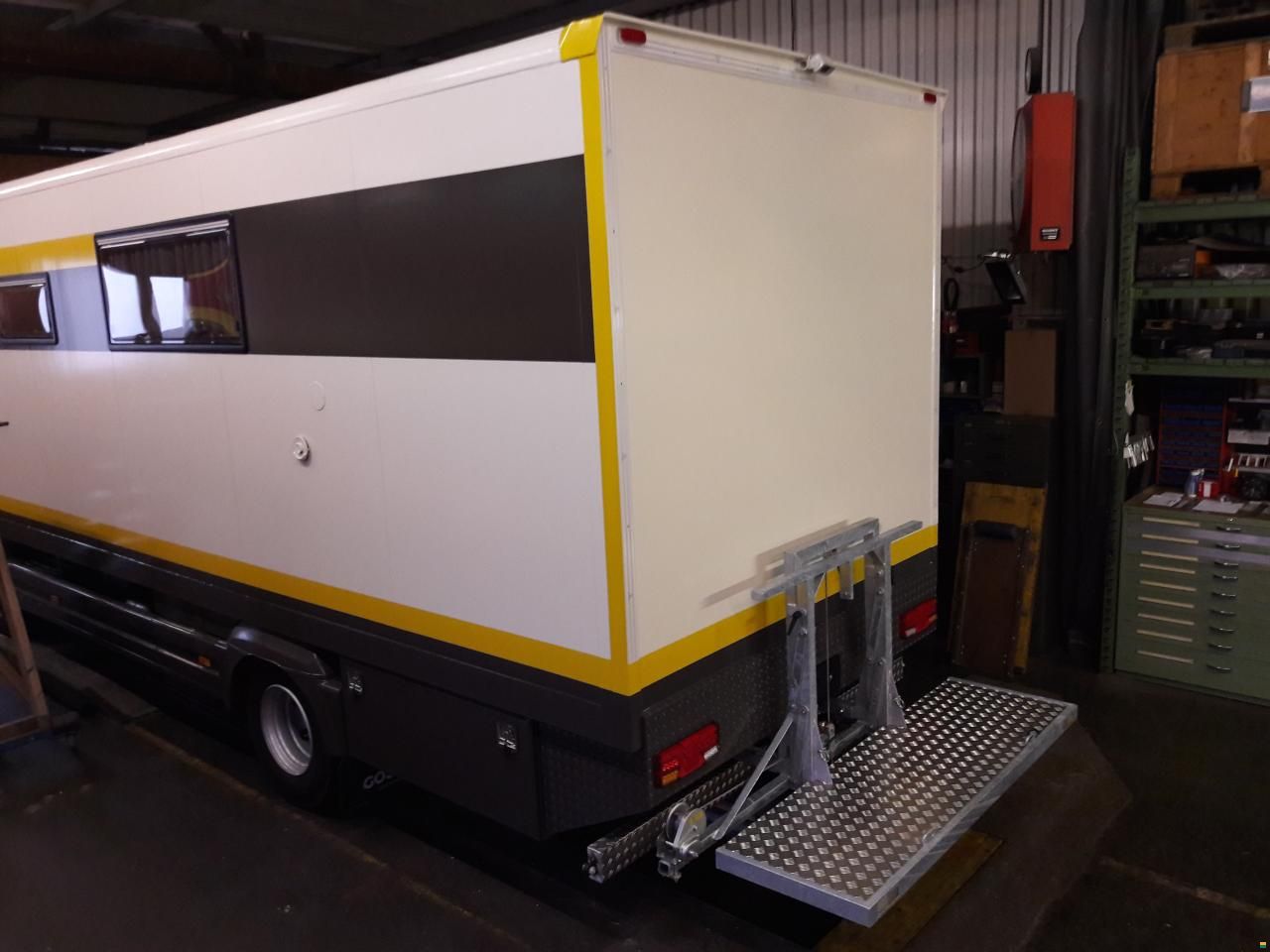 Wohnmobil / Wohnbus  Mercedes Atego 818