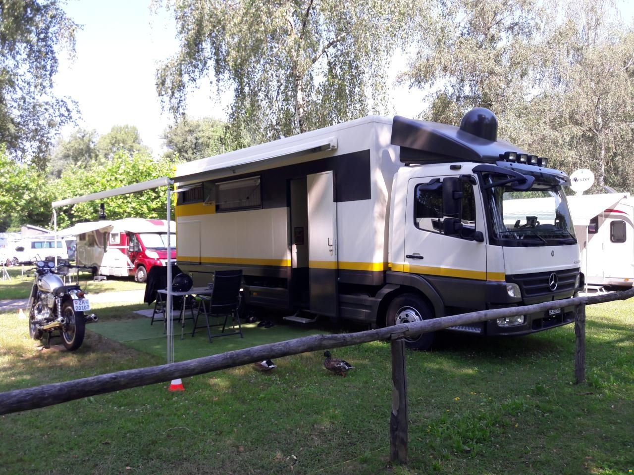 Wohnmobil / Wohnbus  Mercedes Atego 818
