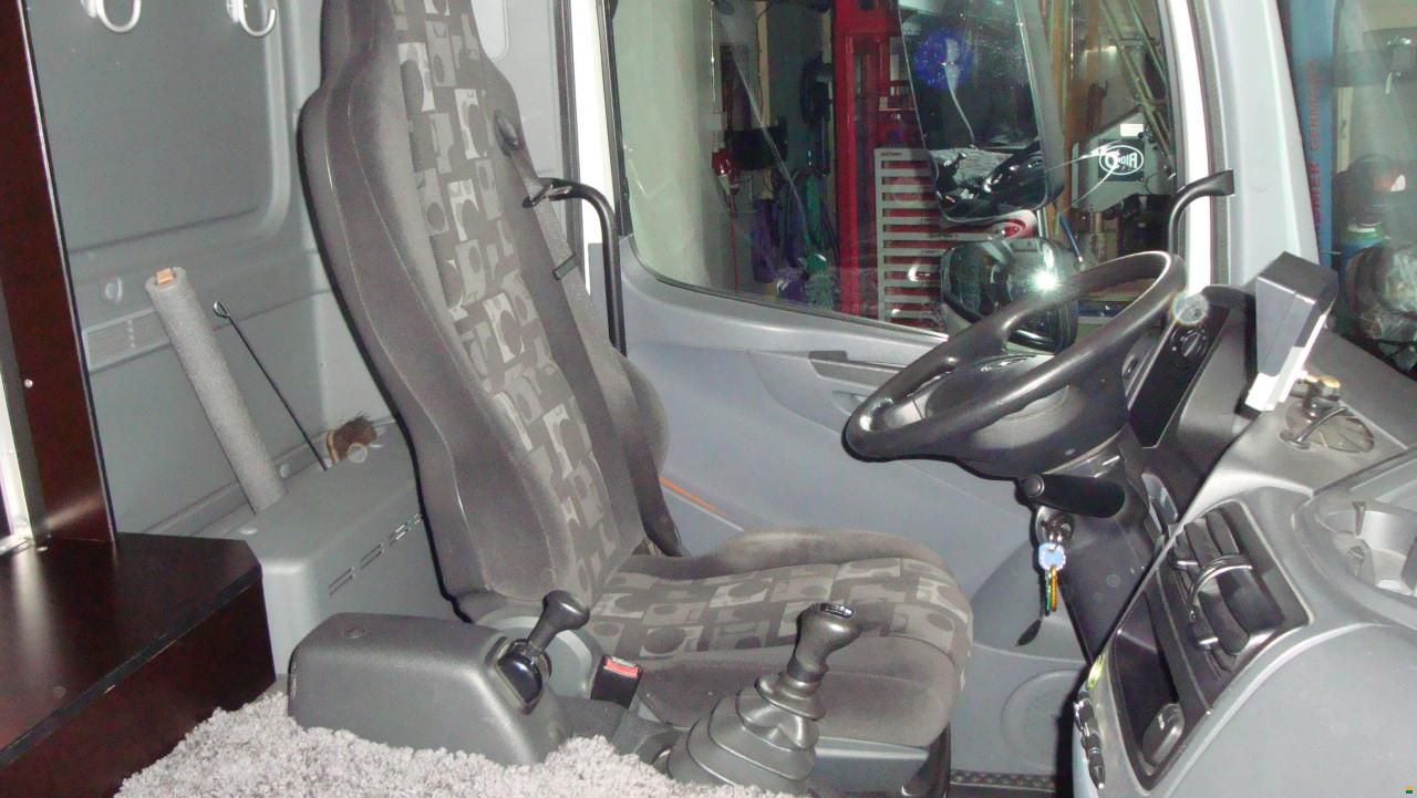 Wohnmobil / Wohnbus  Mercedes Atego 818