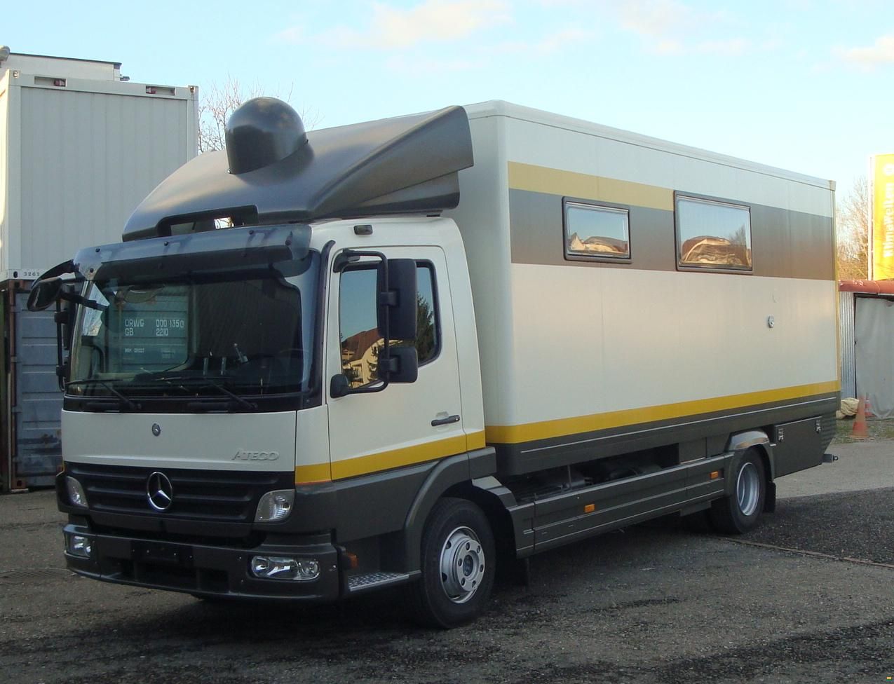 Wohnmobil / Wohnbus  Mercedes Atego 818