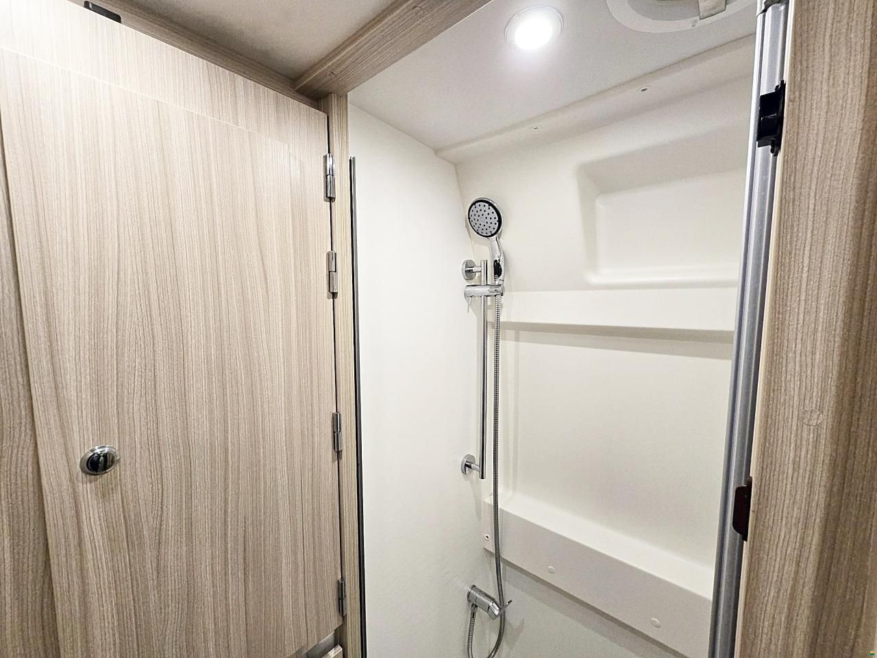 Dreamer 600 2.3 9G-AUTOMAT MJ 160