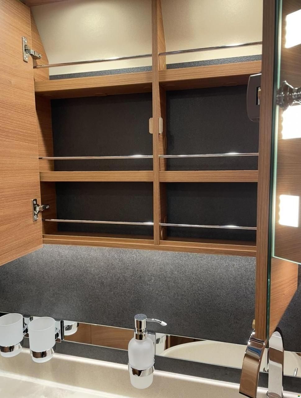 Carthago Chic c-line I 4.9 LE